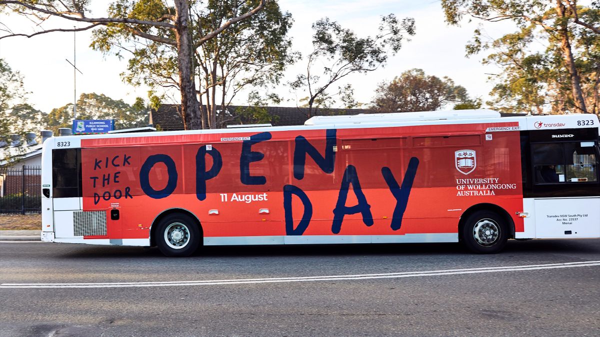 University of Wollongong open day signage of bus